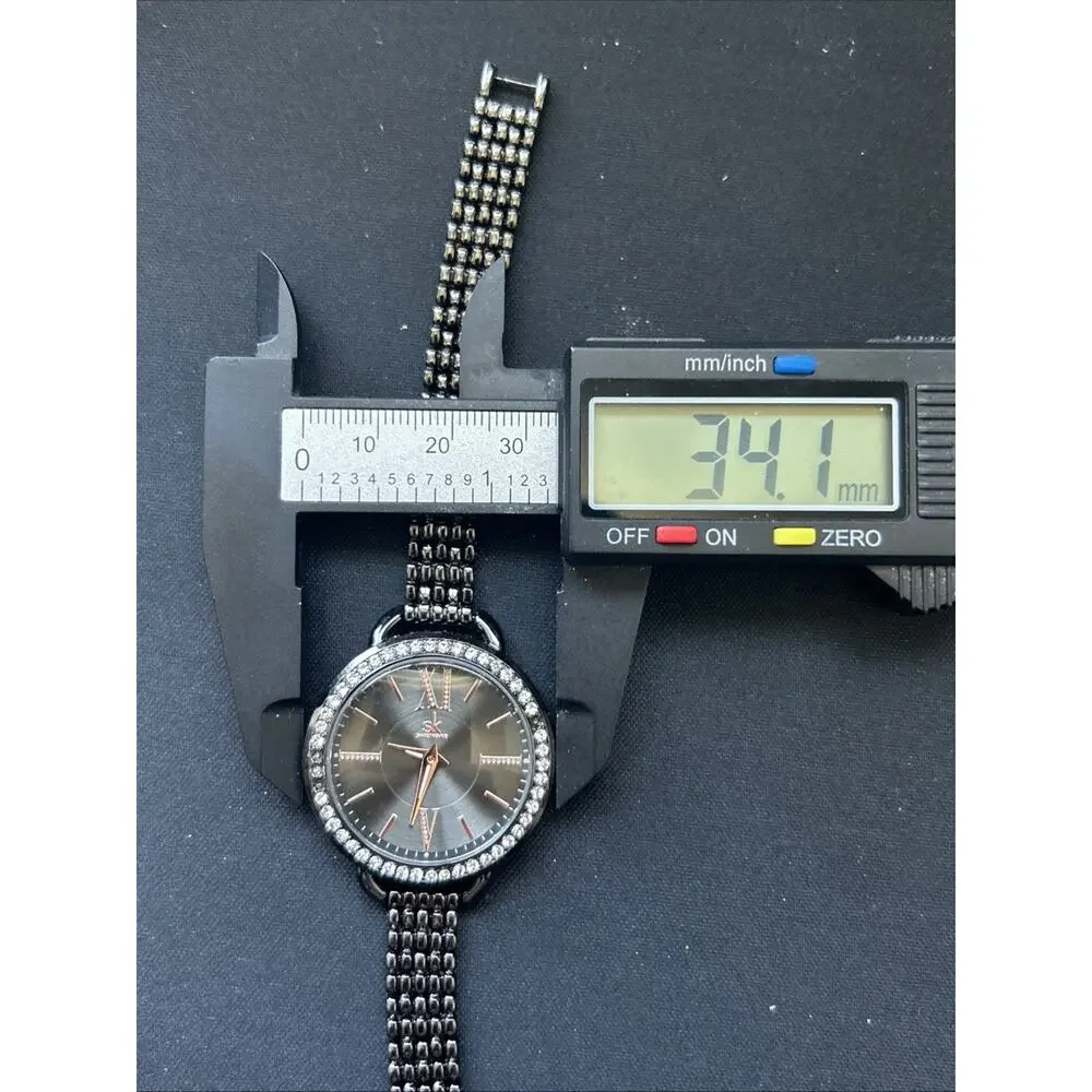 Shengke Black Dial And Case Women’s Quartz Watch